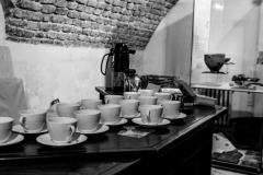 V správnej kaviarni nesmie chýbať dobrá káva - aj keď ide o kaviareň archeologickú.